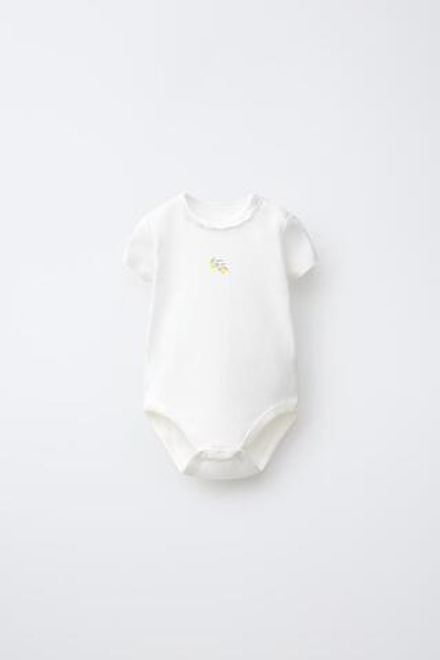 ZARA НАБОР ИЗ ПЯТИ БОДИ С КОРОТКИМИ РУКАВАМИ И ЛИМОНАМИ, СИНИЙ/БЕЛЫЙ