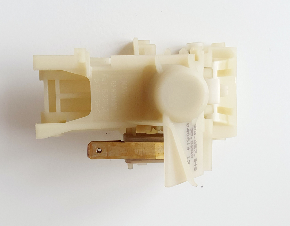 Замок двери посудомоечной машины Bosch 5600057948