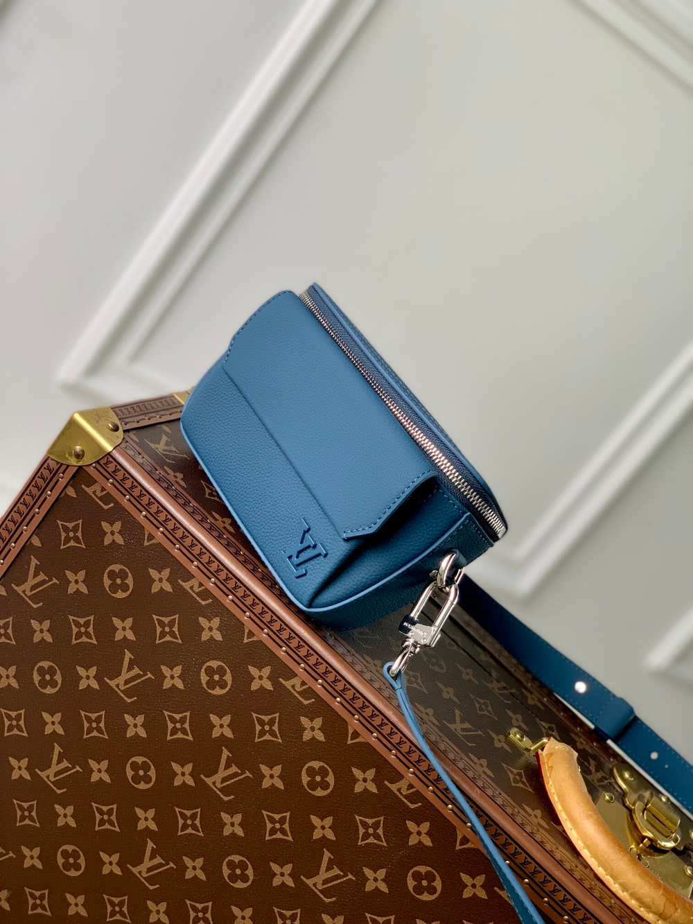 Louis Vuitton Pilot Wearable Wallet