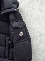 Пуховик Moncler