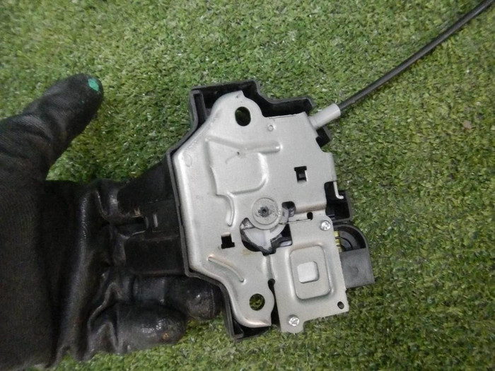 Замок багажника Toyota Camry xv70 (2017-н.в.)