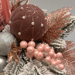 «Розовое волшебство» - новогодняя композиция со свечами