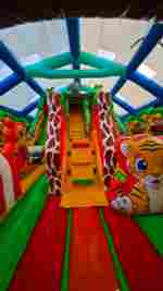 Коммерческий надувной батут «Мир Сафари», 14*7*7,5 м