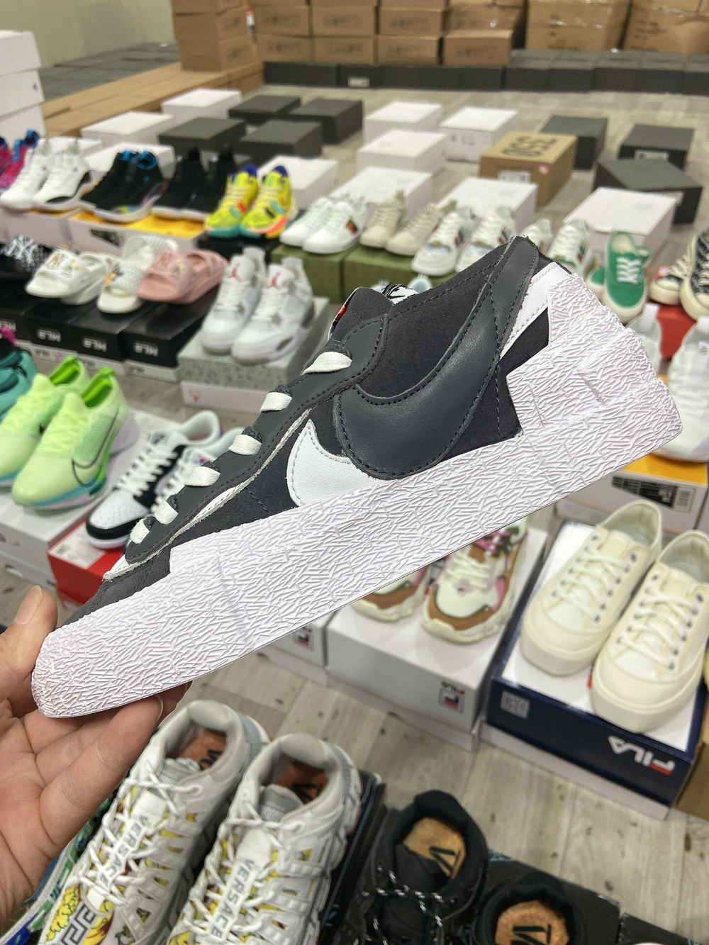 Blazer Low sacai Iron Grey