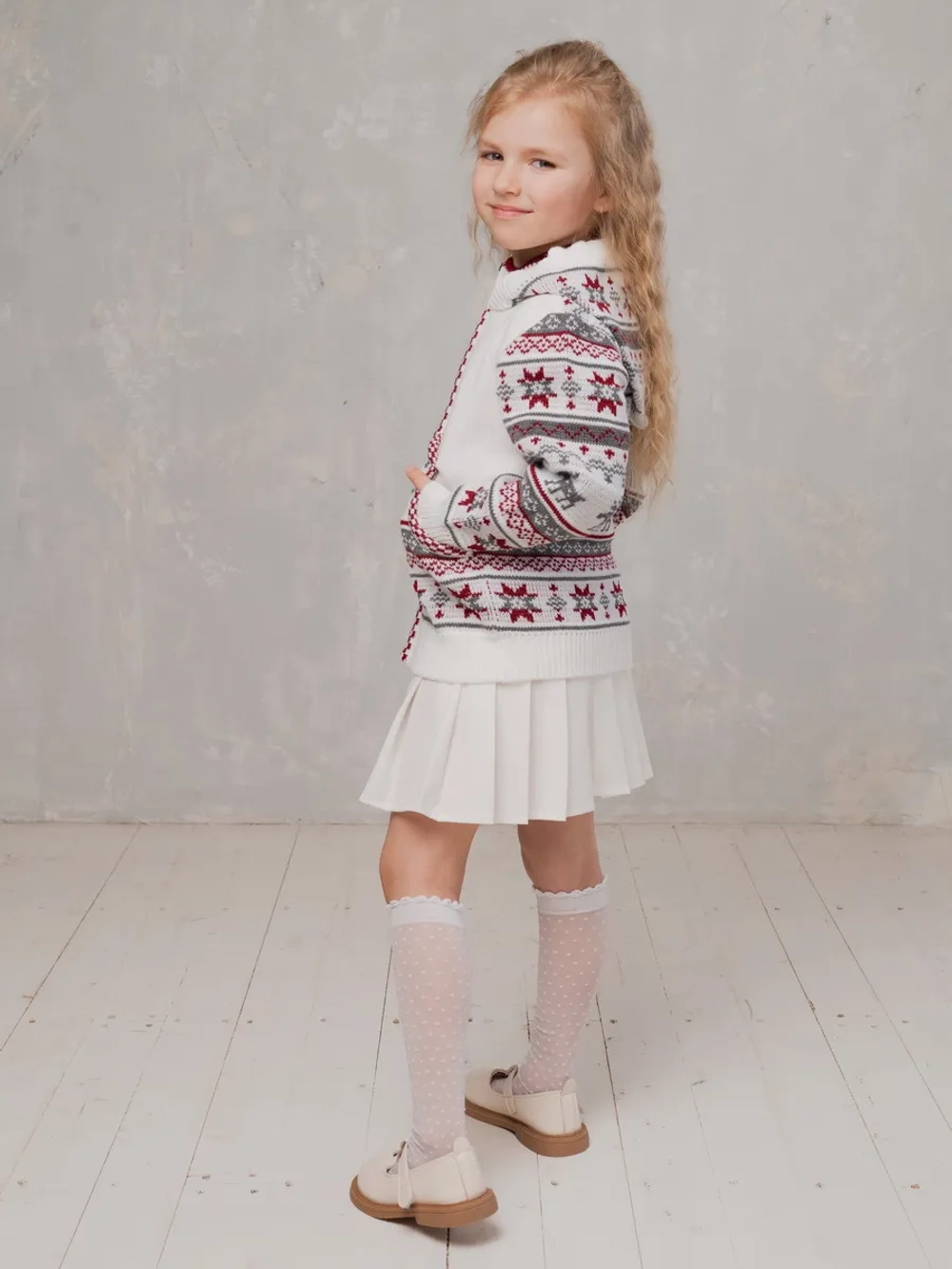 Кофта вязаная на молнии с капюшоном