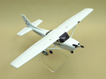 Модель самолета Cessna 172S (М1:32)