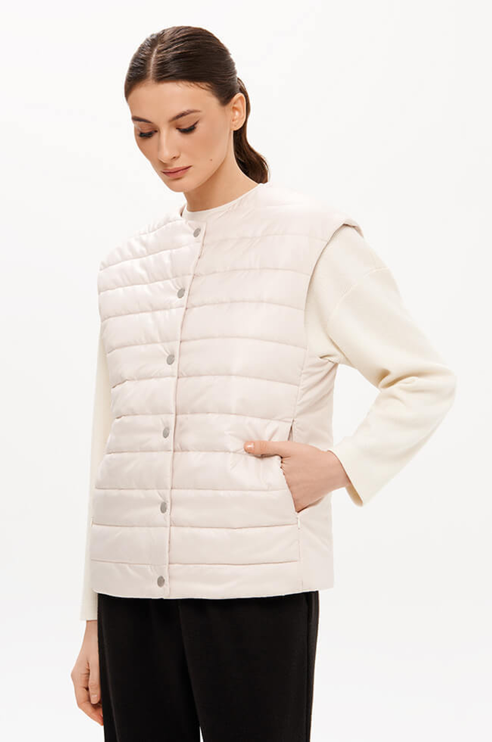 0117 Жилет женский (кремовый)