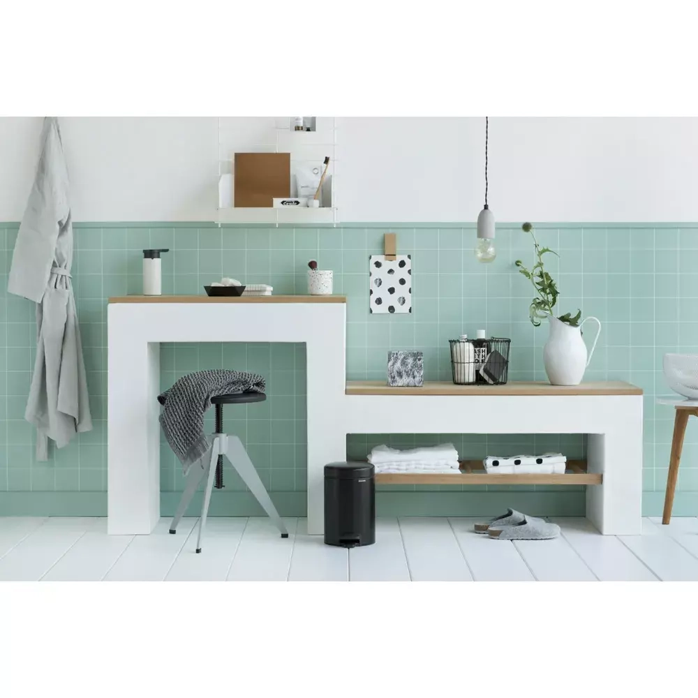 Brabantia - Контейнер для мусора NewIcon 3л, черный матовый / артикул   113321  / GTIN 8710755113321
