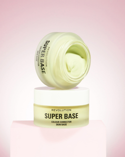 Makeup Revolution Super Base - легкая бронзирующая основа, 25 ml