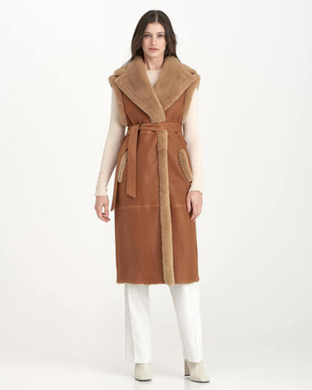 Жилет из овчины с отделкой из меха норки