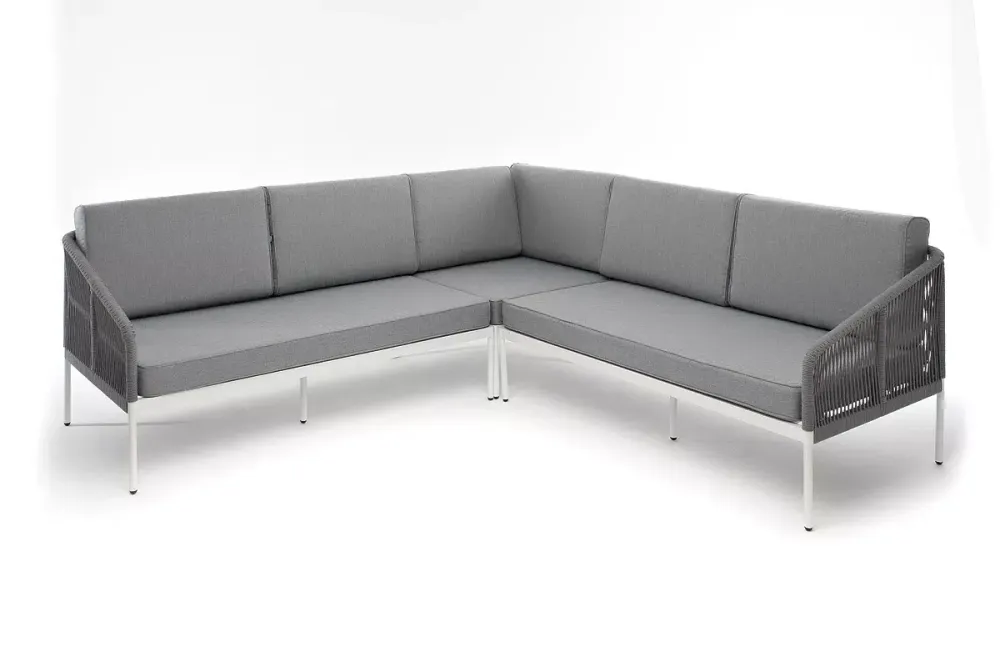 "Марсель" стул плетеный из роупа, каркас из стали золотой глянец, роуп темно-серый круглый, ткань серая