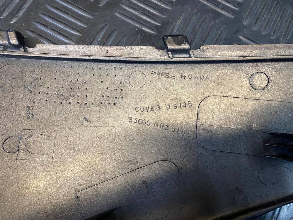 Пластик боковой правый Honda Steed 400 83600-MR1-0100 053394