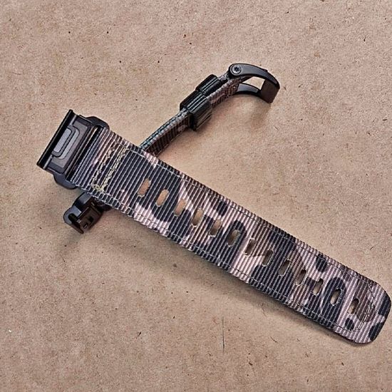 Ремешок тактический Tactix 22 мм. для Garmin Fenix 7 / 6 / 5, Forerunner 935 / 945 / 955, instinct, instinct 2, Epix Gen 2 нейлоновый быстросъемный на застежке (Камуфляж)