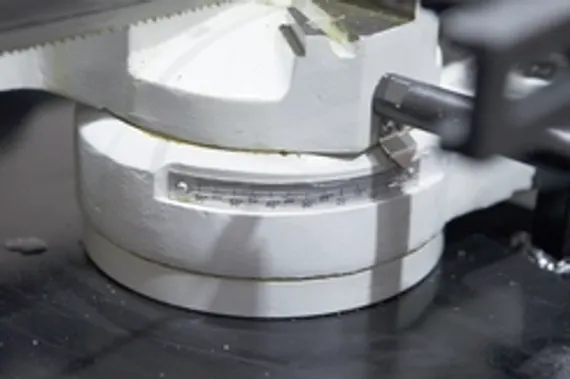 Ленточнопильный станок с гидрозагрузкой Stalex BS-1018R