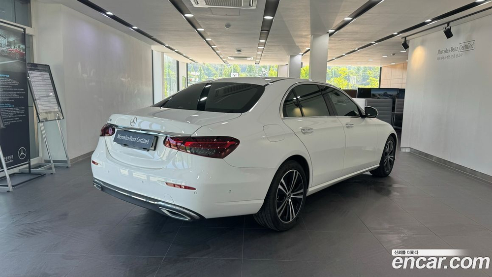 Mercedes-Benz E-Class W213 E250 Avangarde (03.2022)