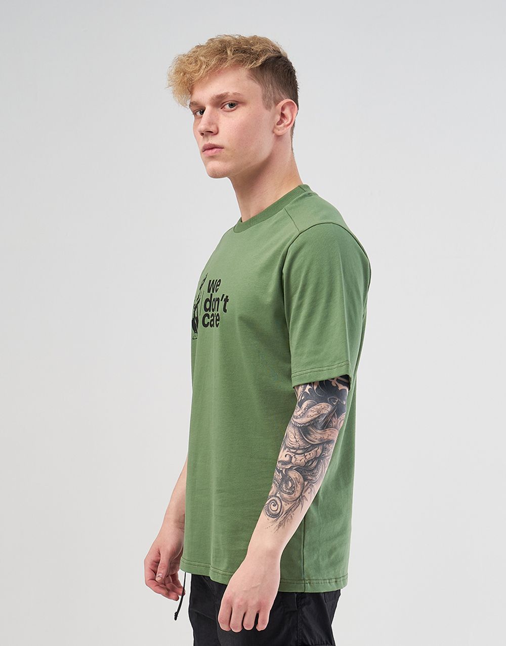 Футболка We Don’t Care Manneken Pis T-shirt Green