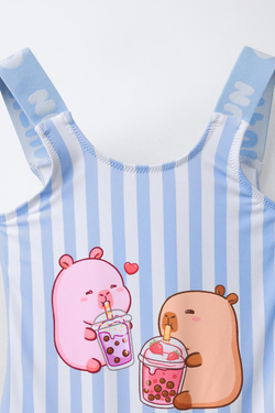 ZARA КУПАЛЬНИК В ПОЛОСКУ С КАПИБАРОЙ CAPYFUN ©, СИНИЙ