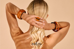 Браслет Nature Bijoux, Cannelle, кафф из дерева байонг, со вставкой из рога, NB26.1-13-44485 (коричн