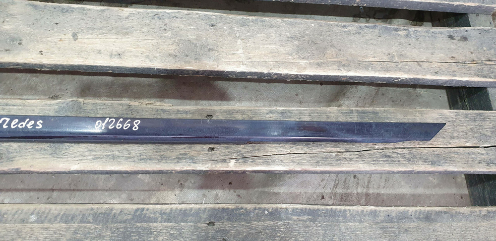 Молдинг двери передней левой Mercedes C (W205) 14-23 Б/У Оригинал A2057204131