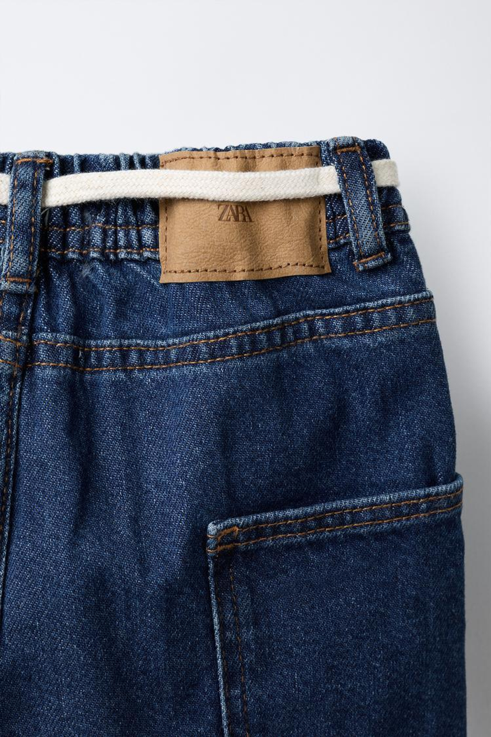 ZARA ДЖИНСЫ BAGGY С РЕМНЕМ, ВЫЦВЕТШИЙ СИНИЙ