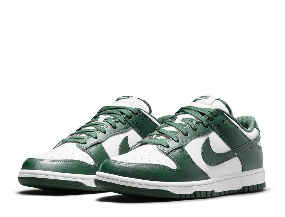 Баскетбольные кроссовки  Nike Dunk Low "Varsity Green" White/Team Green-White-Total Orange