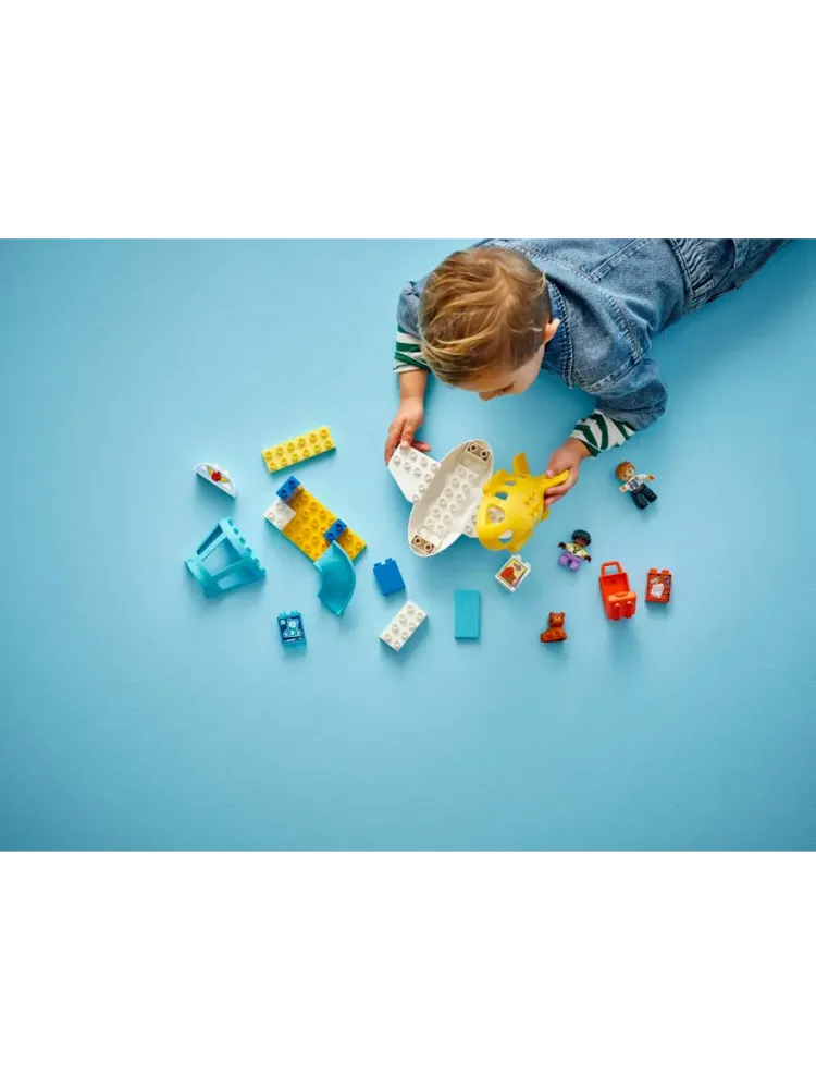 Конструктор DUPLO 10443 Впервые в аэропорту