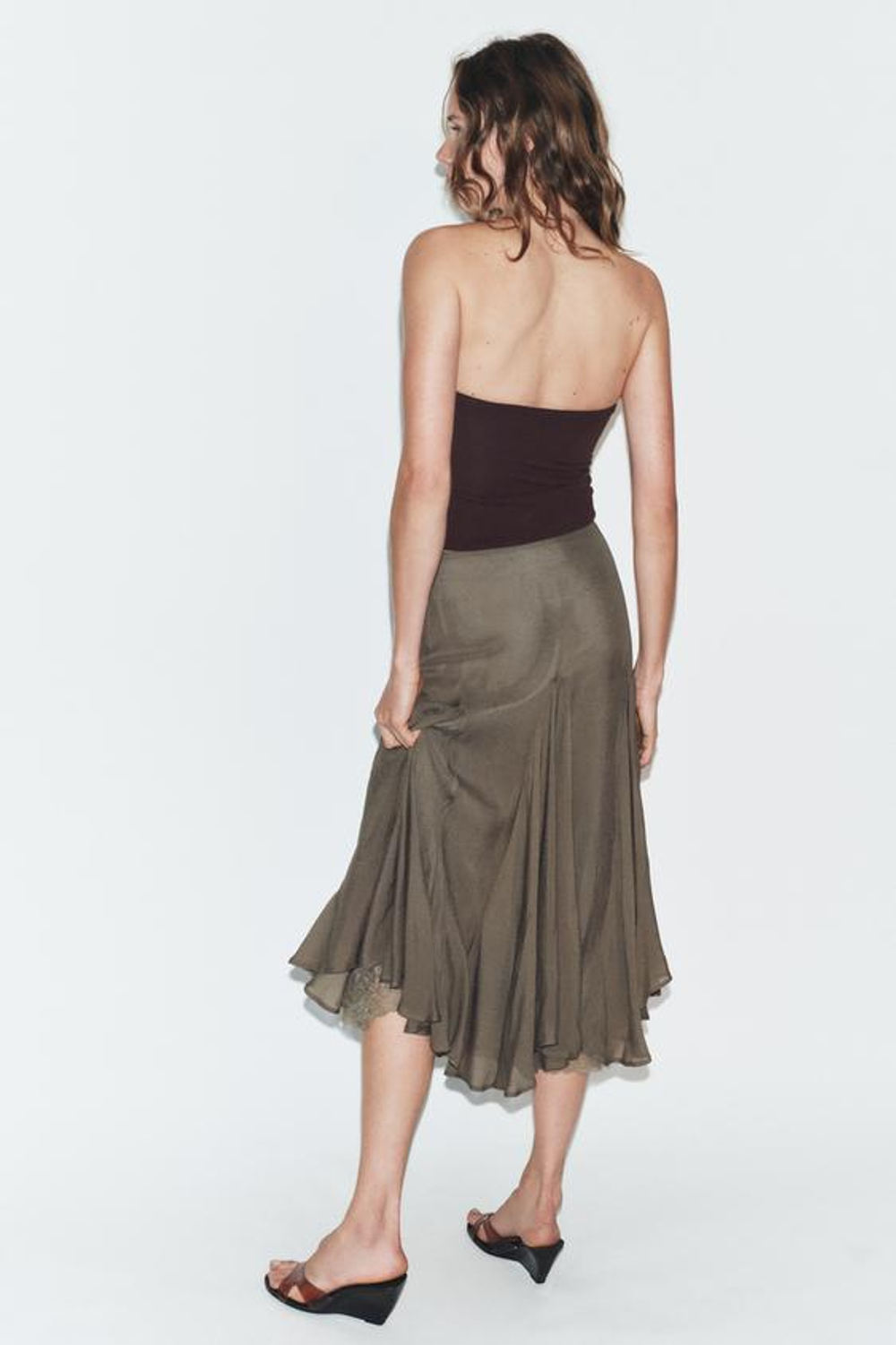 ZARA ЮБКА ГОДЕ ИЗ СТРУЯЩЕЙСЯ ТКАНИ С КРУЖЕВОМ, ТЕМНЫЙ ХАКИ