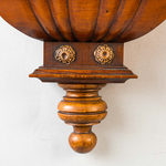 Настенные часы в резном корпусе