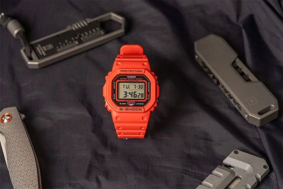 Наручные часы Casio DW-5600EP-4D