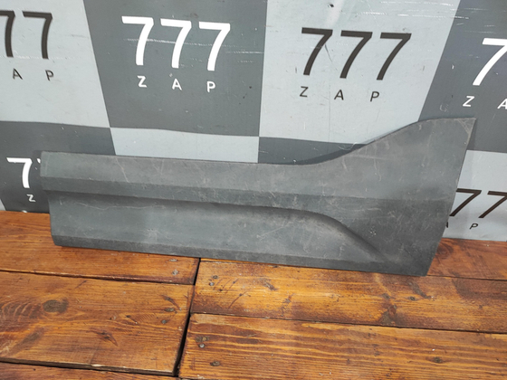 Накладка двери задней левой Volvo XC40 17-нв Б/У Оригинал 31448318