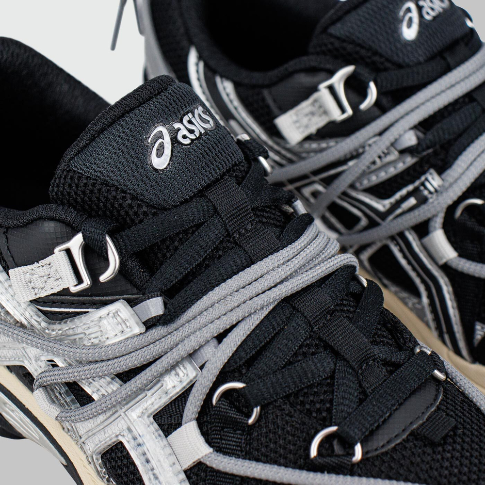 Кроссовки Asics Gel-Kahana TR V2 Black / Beige Wmns