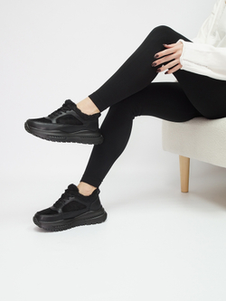 Кроссовки женские зимние