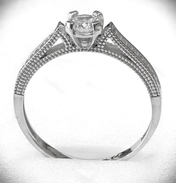 Ювелирное серебряное кольцо Эстерелла с фианитом,5