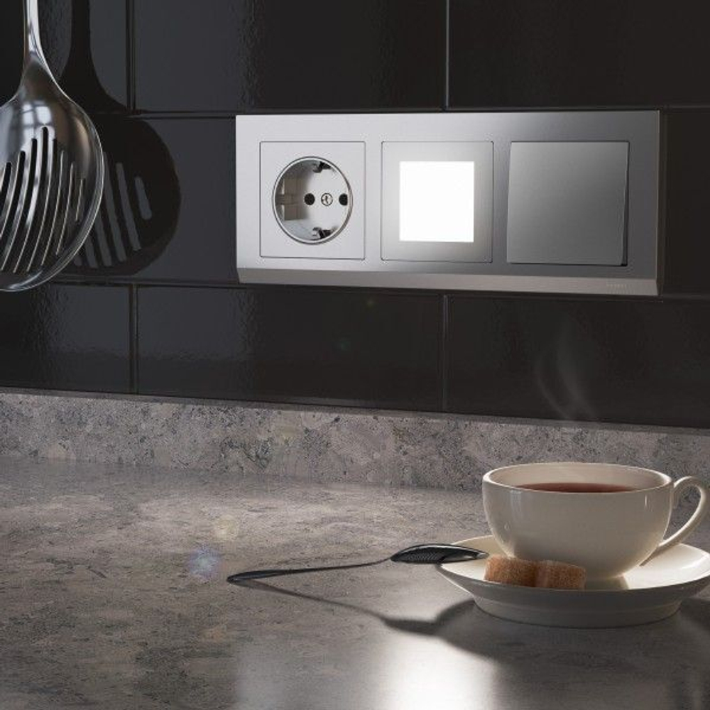 Рамка на 3 поста Stark (серебряный)