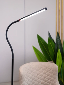 Напольная лампа косметологическая для наращивания ресниц