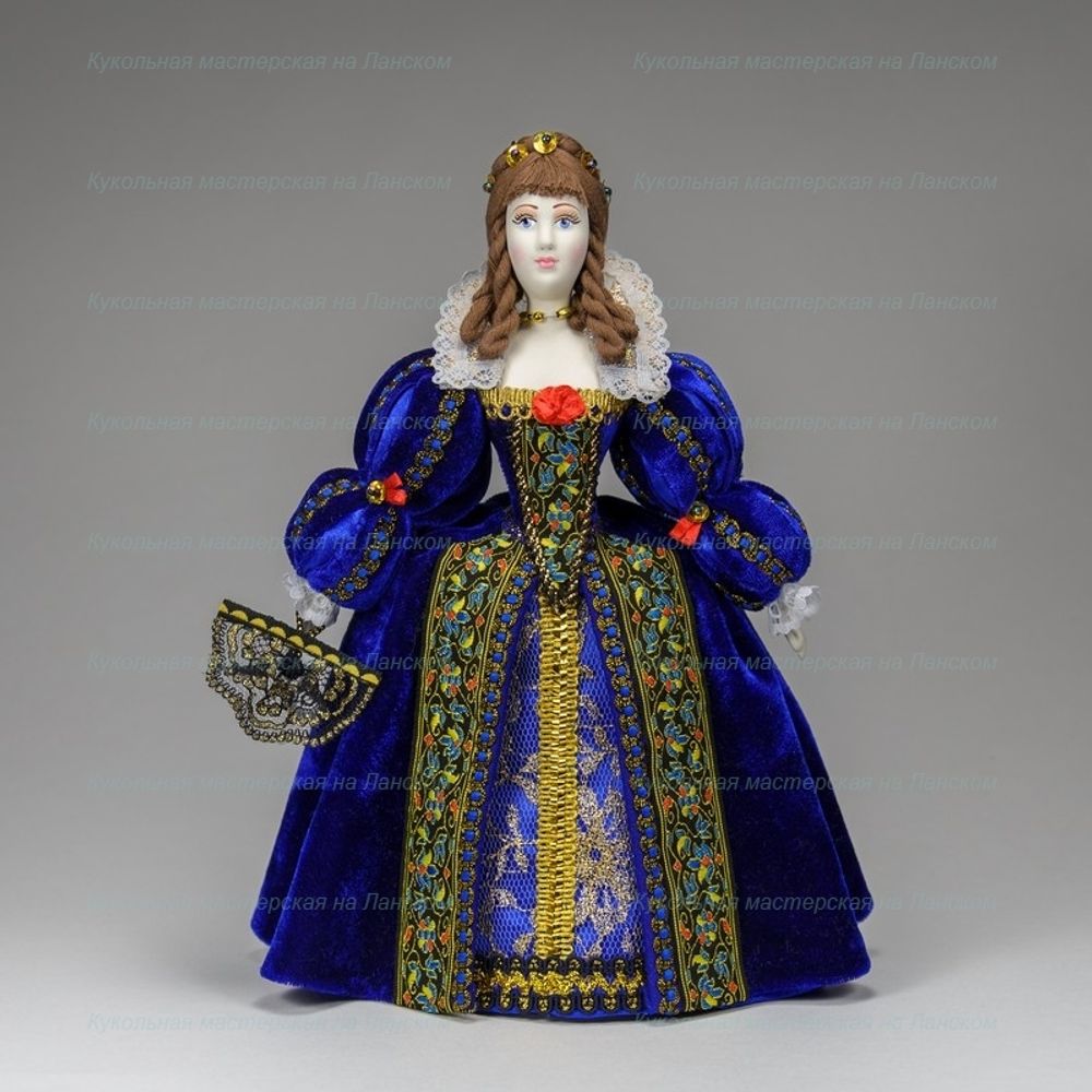 Сувенирная кукла в бархатном платье в стиле барокко