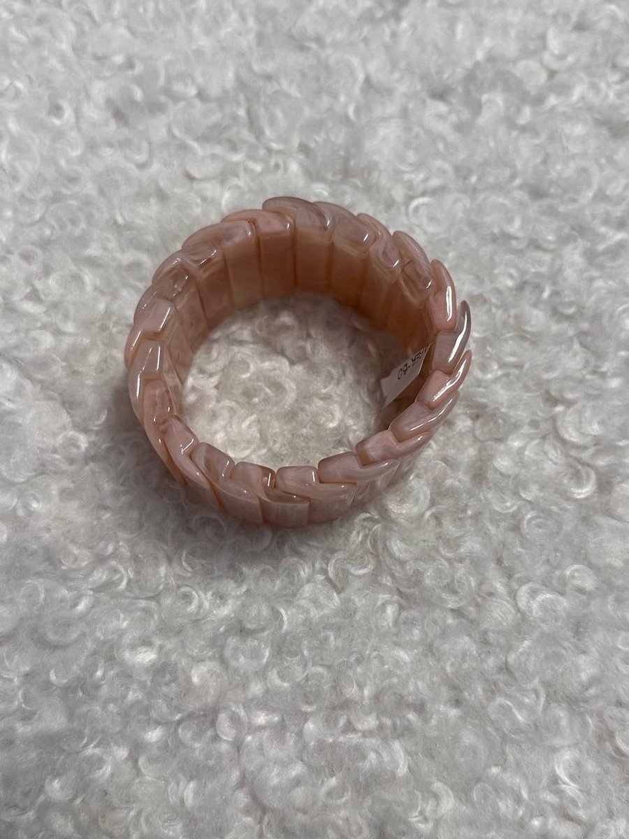 Браслет из пластин розовый