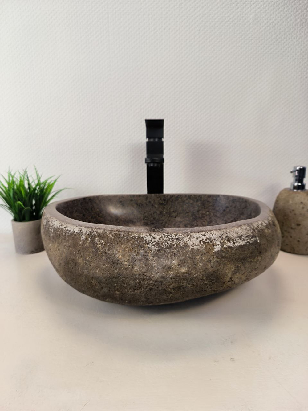 Раковина из речного камня RS-65959 46х37х15 из натурального камня