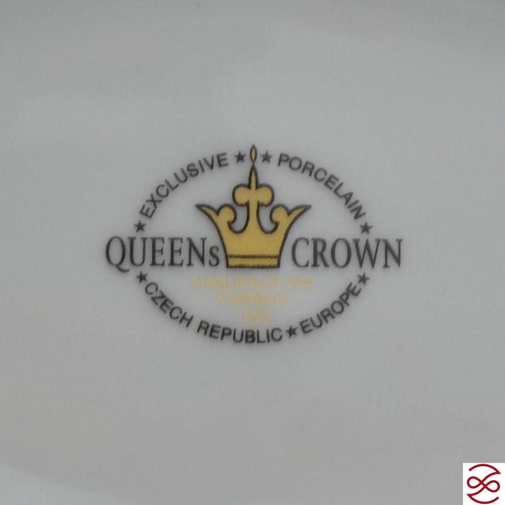 Блюдо фигурное квадратное Queen's Crown Мадонна перламутр 32 см