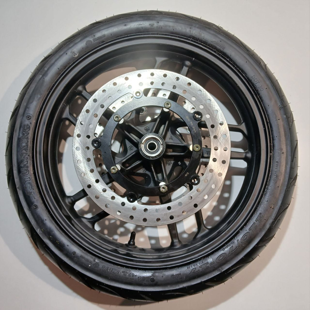 Колесо переднее с тормозными дисками 110/70-17 Motoland R1 300