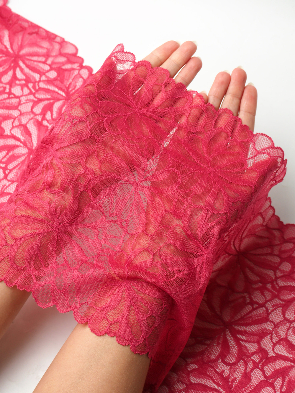 Эластичное кружево светло-малиновое ширина 23 см