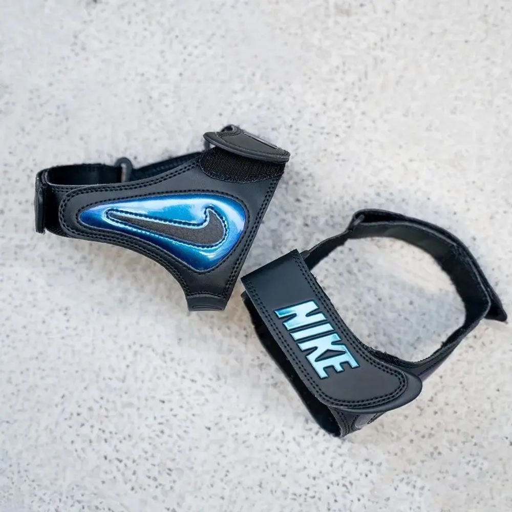 Кроссовки Nike Air Adjust Force