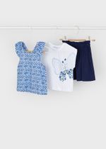 топ с футболкой и юбкой