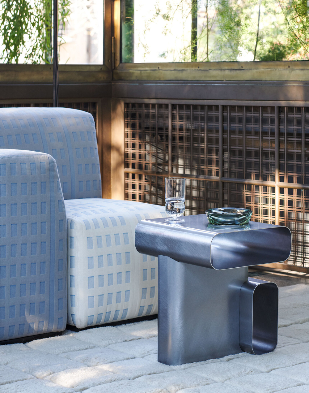 Стол Cassina SOFT CORNERS SIDE TABLE