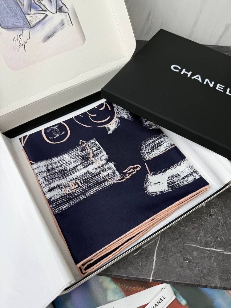 Платок CHANEL