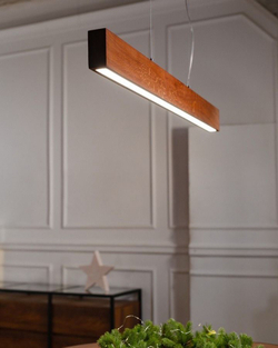 Продолговатые деревянные люстры в двух оттенках