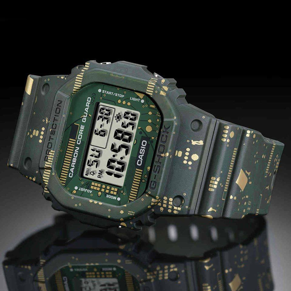 Японские наручные часы Casio G-SHOCK DWE-5600CC-3ER с хронографом