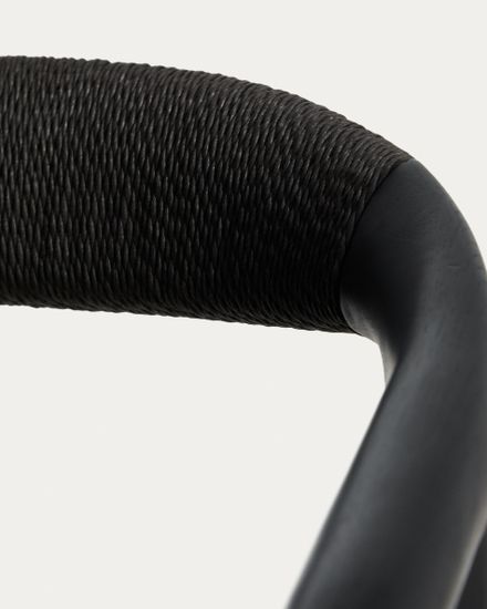 Уличный стул Derile из массива дуба и веревки в черной отделке