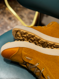 AIRSHOES mustard sherst NEW