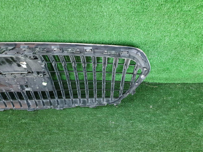 Решетка радиатора Mercedes S W223 (2020-н.в.) Maybach